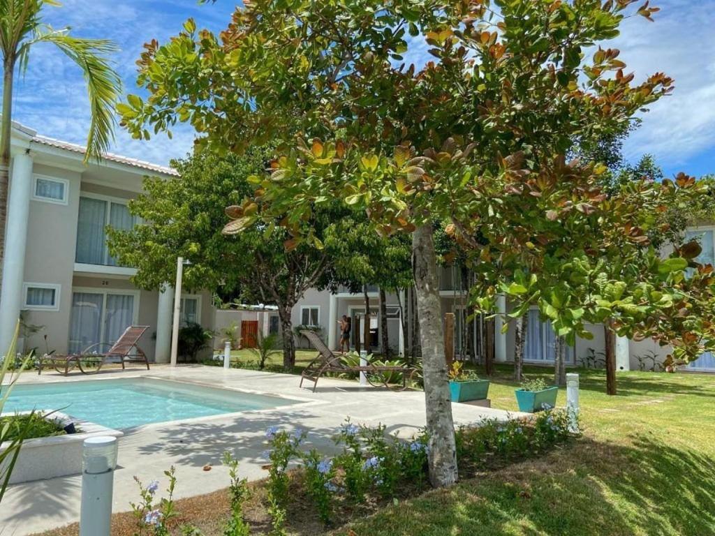 Casa Em A 200m Da Em Arraial D'ajuda, Com 3 Suites, Sala Climatizada, Area Gourmet Privativa, Internet 300mbps, Com Piscinas Adulto E Infantil, Sauna, Quadra De Tenis E Portaria 24hrs. Holiday home