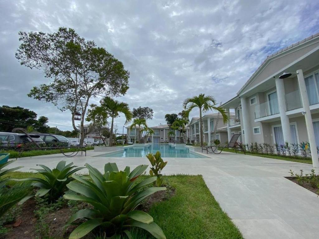 Casa Em A 200m Da Em Arraial D'ajuda, Com 3 Suites, Sala Climatizada, Area Gourmet Privativa, Internet 300mbps, Com Piscinas Adulto E Infantil, Sauna, Quadra De Tenis E Portaria 24hrs. Holiday home *